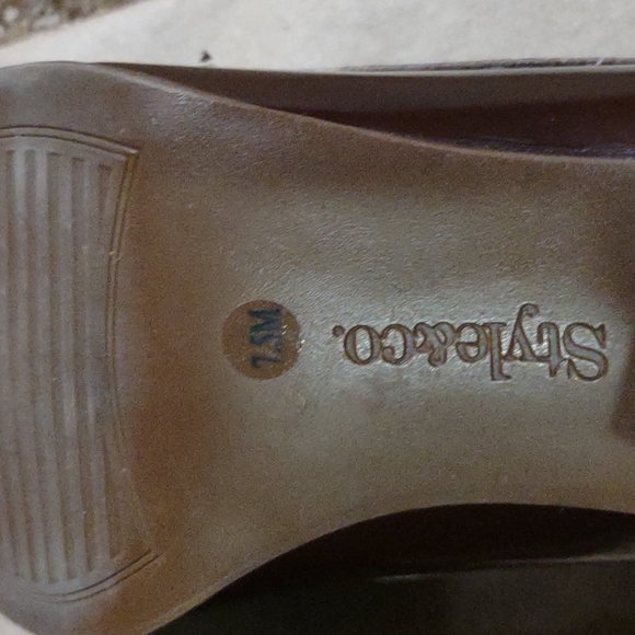 Women's shoes - Picture 6 of 7